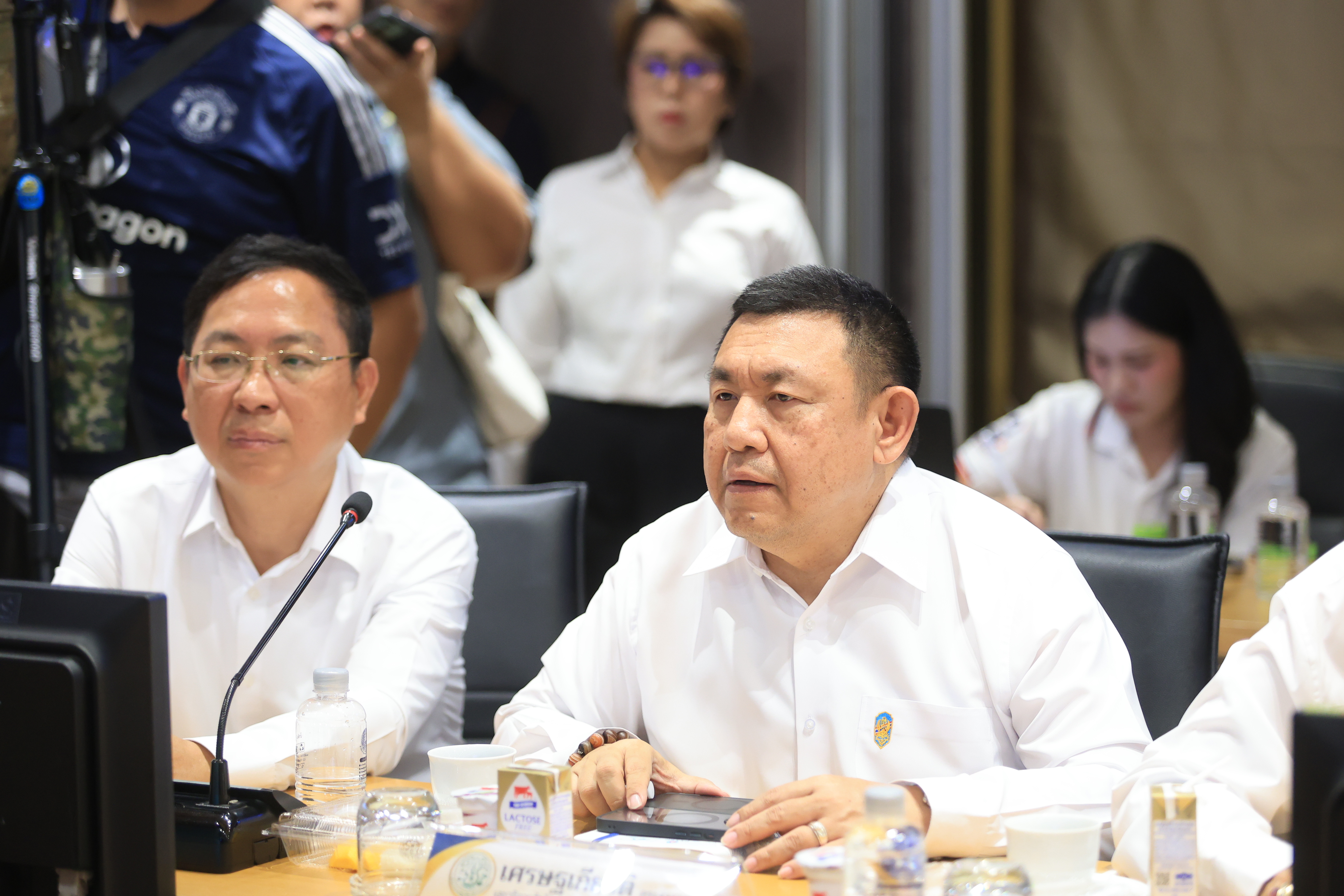 title - เลขาธิการ ส.ป.ก. ร่วมการประชุมผู้บริหารระดับสูงของกระทรวงเกษตรและสหกรณ์ รับมอบนโยบาย รมว.กษ. 5 ด้าน เน้นการทำงานเชิงรุก ลดขั้นตอน เร่งการนำเทคโนโลยีดิจิทัลมาช่วยในการทำงาน ผลักดัน 6 เรื่องเร่งด่วน ต้องเห็นผลที่เป็นรูปธรรม ชูแนวคิดหลัก “เกษตรนวัตกรรม เพื่อความยั่งยืนเกษตรกรไทย” 